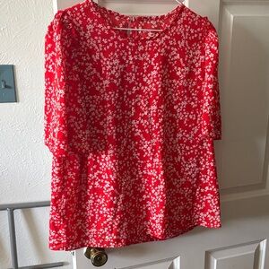 Red Floral Short-Sleeve Women’s Top